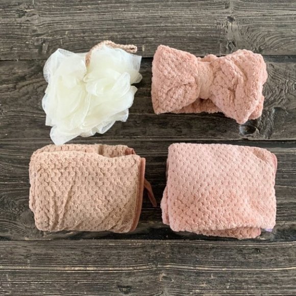 (Set of 4) 2 Microfiber Hair Towel Wraps+ 1 Spa Headband+ 1 Shower Puff - Picture 1 of 9